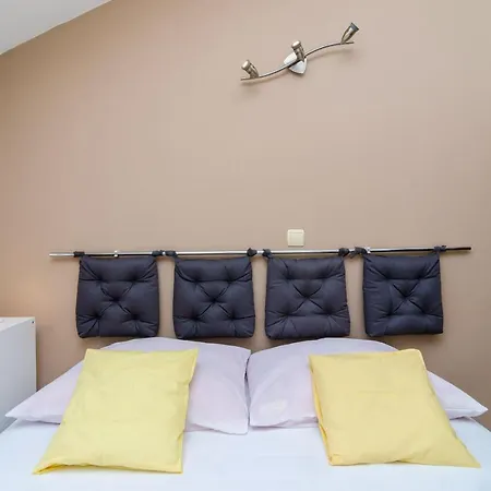 Apartman Plavac Mali *