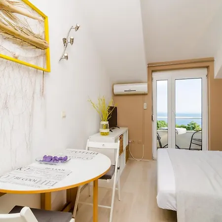 Plavac Mali Apartment